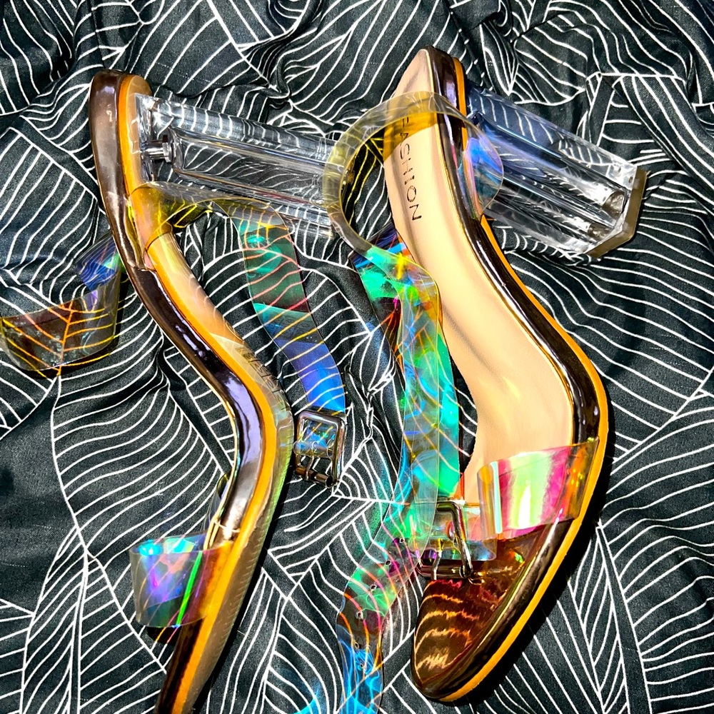 Holographic Clear Heel